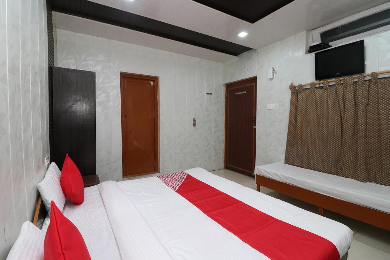 Hotel Neelam Raj Найнітал Екстер'єр фото