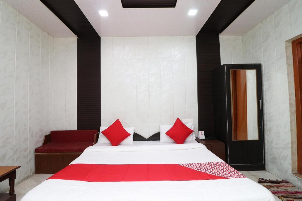 Hotel Neelam Raj Найнітал Екстер'єр фото