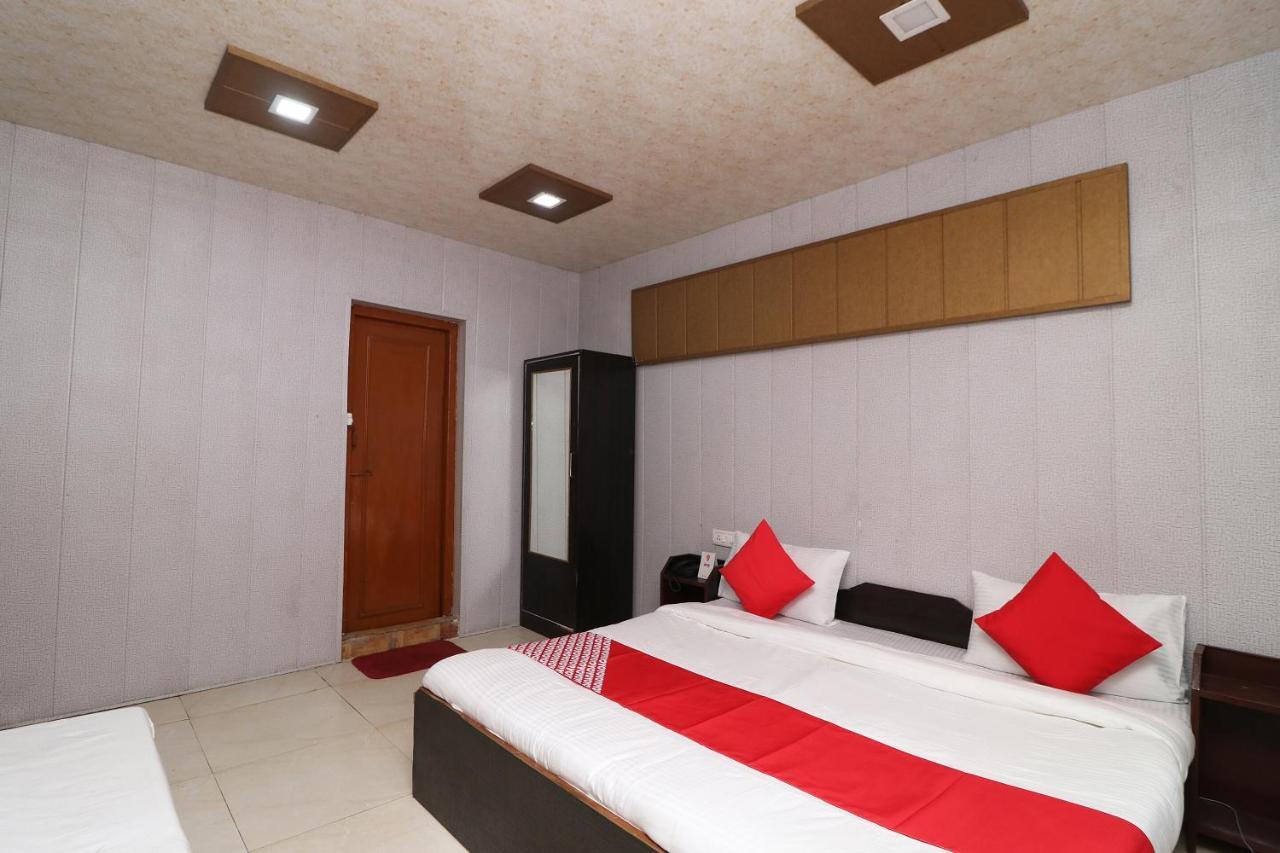 Hotel Neelam Raj Найнітал Екстер'єр фото
